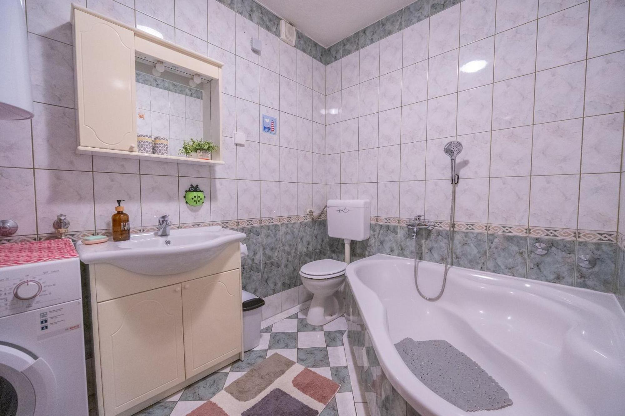 Apartments Tanja Башка-Вода Екстер'єр фото